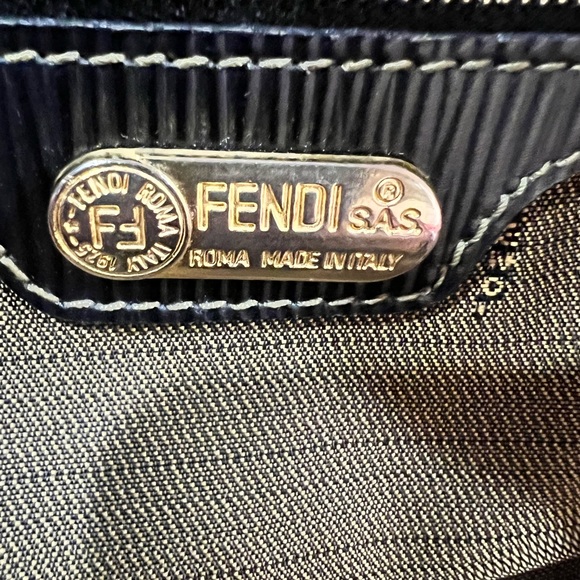 ♦️💯 Authentic Vintage FENDI Penguin Stripe Dome Satchel Bag♦️ - Picture 14 of 15